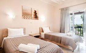 Potamos Apartments